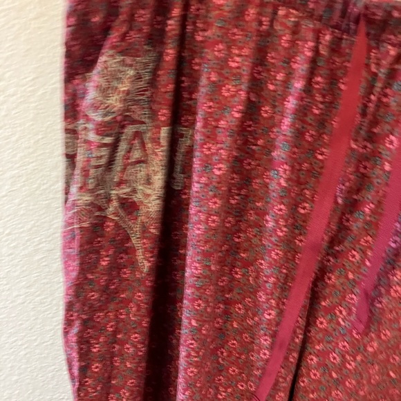 Life is Good “Dream” Maroon Floral Cotton PJ Bottoms - Picture 4 of 10